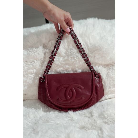 👜 Chanel Caviar Leather Shoulder Bag – Burgundy - Picture 1 of 5